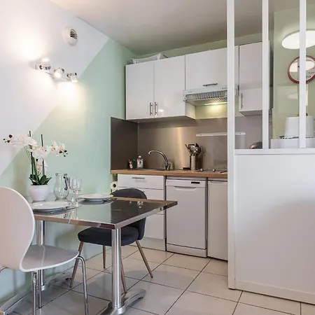 Quiet 1 Bdr Port! Close Place Du Pin Garibaldi *