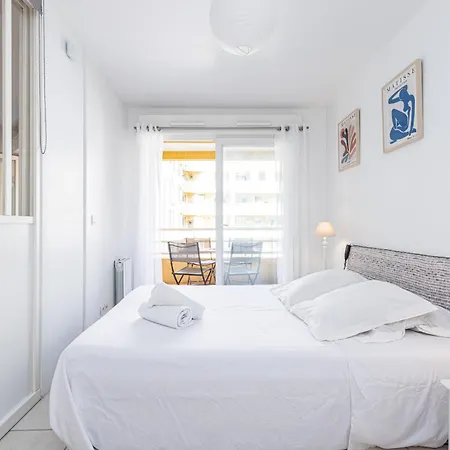 Quiet 1 Bdr Port! Close Place Du Pin Garibaldi Apartment